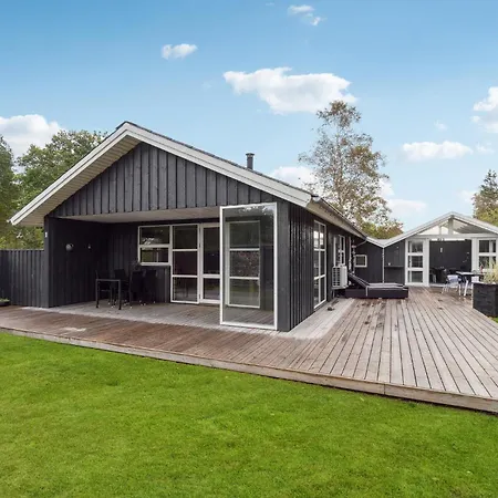 3 Bedroom Gorgeous Home In Albaek Ålbæk